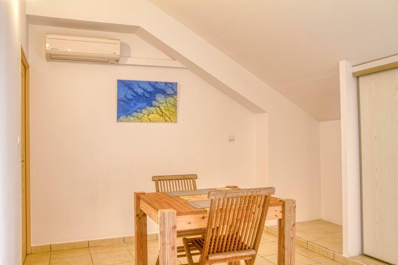 Bakkasab St Gilles Appartement Saint-Gilles-les-Bains Buitenkant foto